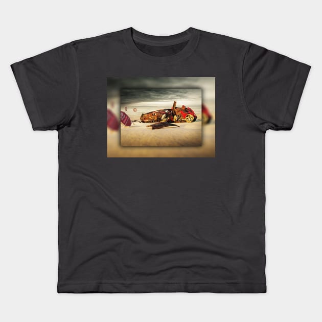 Sportwagen Wrack Kids T-Shirt by coolArtGermany